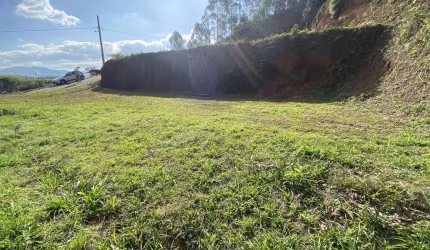 Terreno plano pronto para construir com mais de 400 m² em Guabiruba 2 km do centro de Guabiruba e 5 km do centro de Brusque