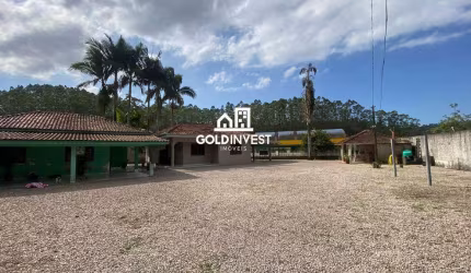 Terreno a venda com 2 casas soltas bairro bateas