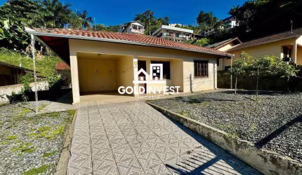 Casa com 3 dormitórios no bairro Águas Claras