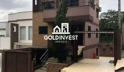 Triplex com 3 quartos, sendo 2 suítes no bairro São Luiz.