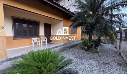 Casa no bairro Santa Terezinha com 3 quartos e amplo terreno de 500m²