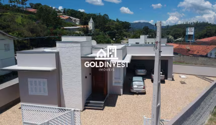 Casa com 2 quartos (1 com closet) com amplo terreno próximo ao hospital no bairro Dom Joaquim