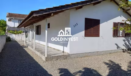 Casa na Praia de Itajuba em Barra Velha com 4 quartos, churraqueira a 500 metros do mar