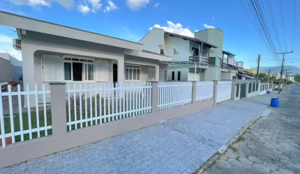 Casa à venda, 3 quartos, 2 vagas, Dom Joaquim - Brusque/SC