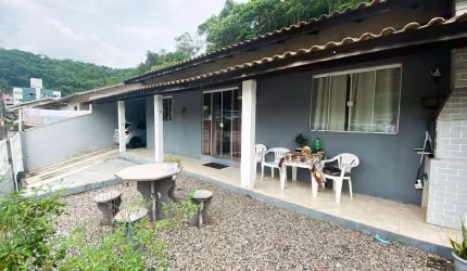 Casa baixa no bairro São Pedro!