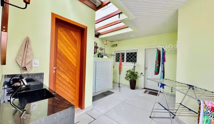 Casa à venda, 3 quartos, 1 suíte, 4 vagas, Centro I - Brusque/SC