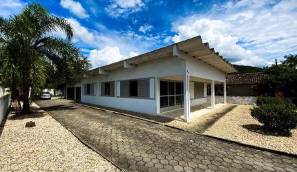 Casa à venda, 3 quartos, 2 vagas, Santa Terezinha - Brusque/SC