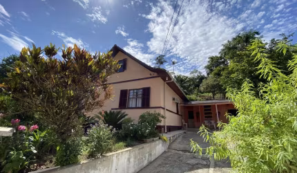 Casa à venda, 2 quartos, 1 vaga, Primeiro de Maio - Brusque/SC