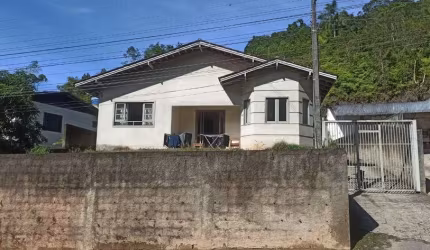 Casa à venda, 3 quartos, 3 vagas, Bateas - Brusque/SC