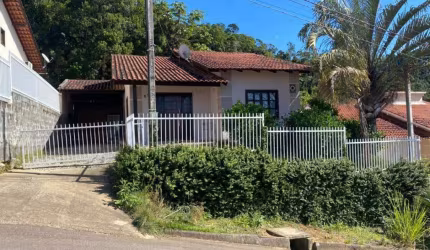 Casa com 3 quartos sendo 1 suíte o bairro Rio Branco (Aceita financiamento)