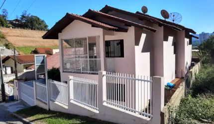 Casa à venda, 2 quartos, 1 suíte, 4 vagas, Nova Brasília - Brusque/SC
