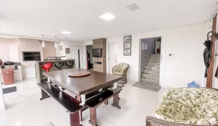 Casa à venda, 2 quartos, 1 suíte, 3 vagas, Centro - Brusque/SC