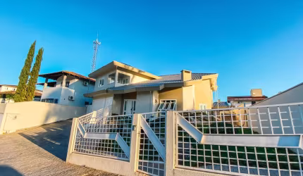 Casa à venda, 4 quartos, 2 suítes, 2 vagas, Souza Cruz - Brusque/SC