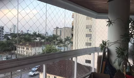 Apartamento com 3 quartos sendo 1 suite