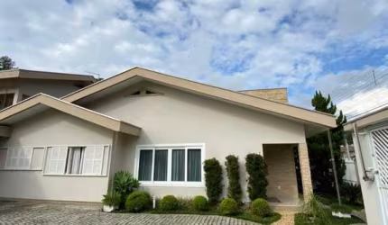 Casa à venda, 4 quartos, 2 suítes, 2 vagas, Azambuja - Brusque/SC
