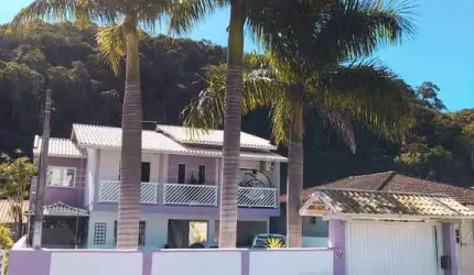 Casa com 3 quartos ( 1 Suíte)