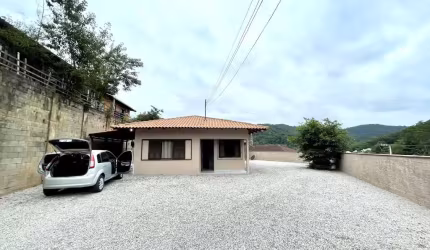 Casa à venda, 3 quartos, 2 vagas, Cedrinho - Brusque/SC