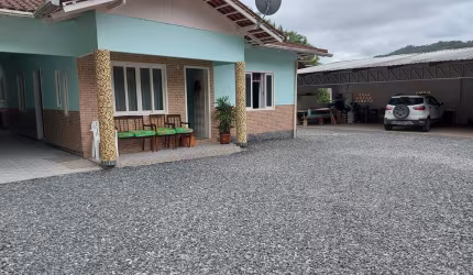 Casa à venda, 2 quartos, 1 suíte, 3 vagas, Cedrinho - Brusque/SC