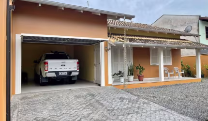 Casa à venda, 2 quartos, 1 suíte, 2 vagas, Souza Cruz - Brusque/SC