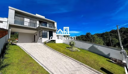 Casa com 3 quartos (1 suíite) de alto padrão no bairro Primeiro de Maio próximo ao centro