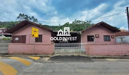 Duas casas no mesmo terreno á Venda no bairro Zantão