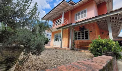 CASA DE 3 QUARTOS SEMI MOBILIADA À VENDA NO BAIRRO RIO BRANCO