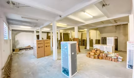 Galpão para fins industriais ou comerciais localizado no centro da cidade de Brusque!