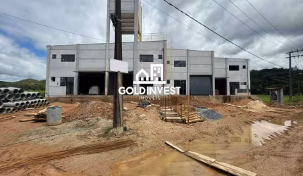 Galpão com 400m² no bairro Dom Joaquim!!!