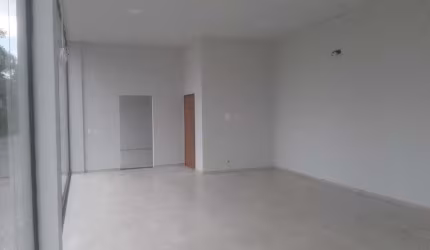 Excelente sala comercial na Santa Terezinha !!