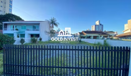 Terreno plano localizado no bairro Santa Rita com 644m²!!