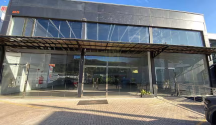 Galpão comercial com 1.200m² ao lado da FIP em Brusque!