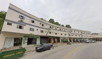 Apartamento com 2 quartos no bairro Azambuja!!!