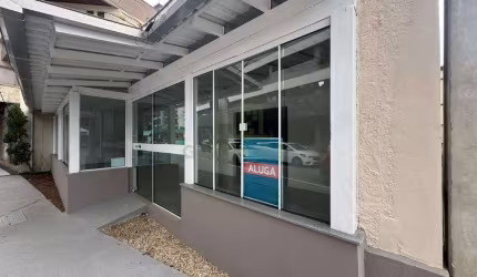 Sala comercial com 200m² no Centro de Brusque!!!