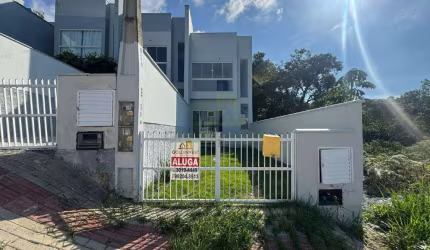 Casa com 2 quartos no bairro São Pedro!!!