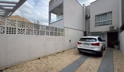 Casa com 2 quartos no bairro Guarani!!!