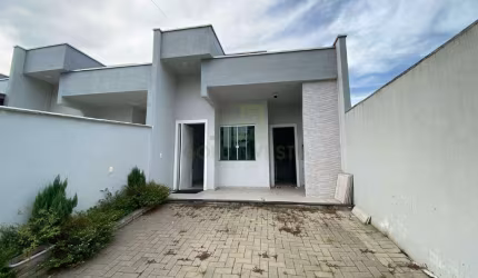 Casa com 2 quartos no bairro Santa Terezinha!!!