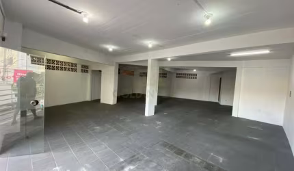 Sala comercial om 95m² na Rua Azambuja-Brusque!!