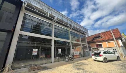 Sala comercial com 105m² no Centro de Brusque!!!