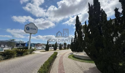 Sala comercial com 110m² no bairro São Luiz!!!
