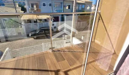 SOBRADO Triplex semi mobiliado à venda no Bairro Rio Vermelho em Florianópolis/SC.