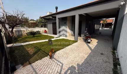 CASA MOBILIADA À VENDA NOS INGLESES FLORIANÓPOLIS