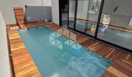 VENDE CASA NO CONDOMÍNIO PORTAL DA MATA