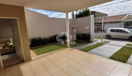 vende casa  Jardim Interlagos , 2 dorm , 2 banheiros , 2 vagas