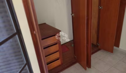 Apartamento à venda no Jardim Irajá, 1 quarto, 1 vaga.