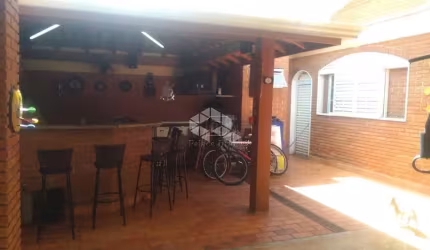 Casa à venda 3 dormitórios, 2 vagas, Bairro Independência