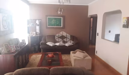 Casa á venda 3  dormitórios 3 vagas- Bairro Lagoinha- Ribeirão Preto
