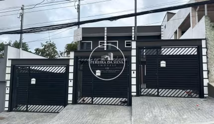 Sobrado com 3 dormitórios á venda em Jardim Clarice - São Paulo/SP
