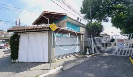 Sobrado á venda possui 208 metros quadrados com 3 quartos em Vila Prel - São Paulo - SP