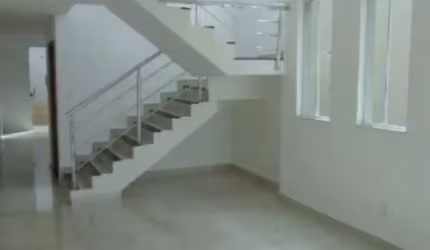 Vendo Uma Casa Na Regiao Santo Andre com 3 Quartos Por 480 Mil