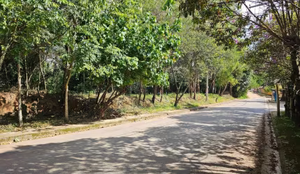 Área à venda no bairro Jardim Colonial - Atibaia/SP